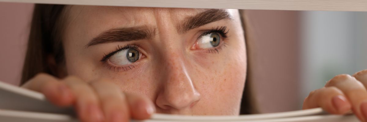 Come comportarsi con un paranoico e mantenere equilibrio emotivo